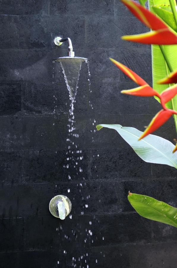 The Hidden Escapes Manggis- Stunning Hidden Gem With Pool, Sauna & Ice Bath छुट्टी का घर *